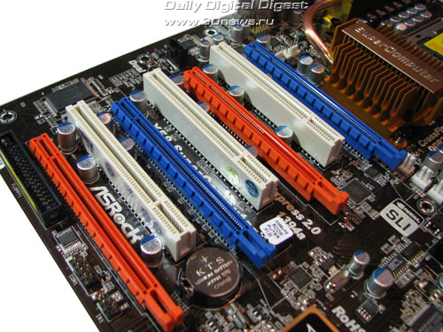  ASRock X58 SuperComputer слоты 