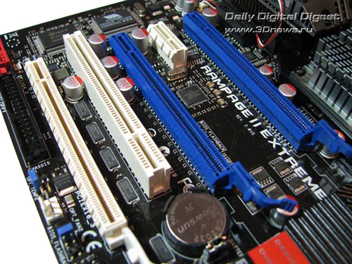  ASUS Rampage II Extreme слоты расширения 