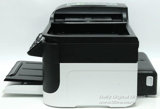  HP Officejet Pro 6500 Wireless E709n. Вид справа 