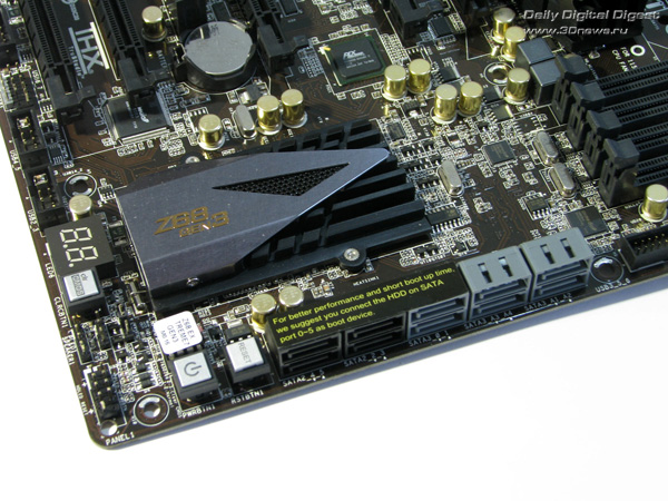  ASRock Z68 Extreme7 угол 