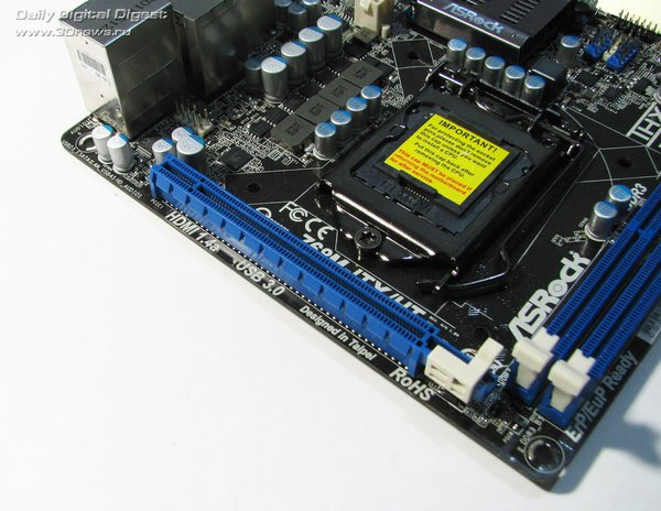  ASRock Z68M-ITX/HT слот 