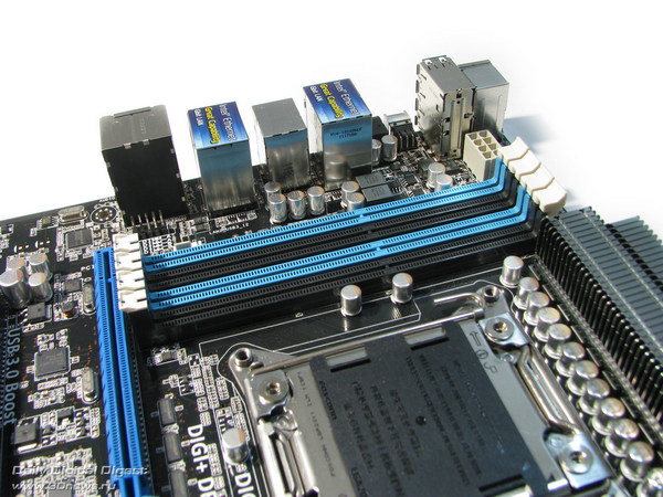  ASUS P9X79 WS DIMMs 