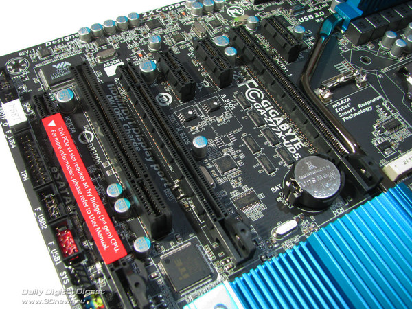  Gigabyte Z77X-UD5H слоты 