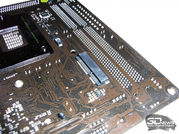  ASRock Z77E-ITX слот mSATA 