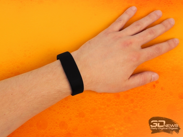  Sony SmartBand SWR10: on hand 