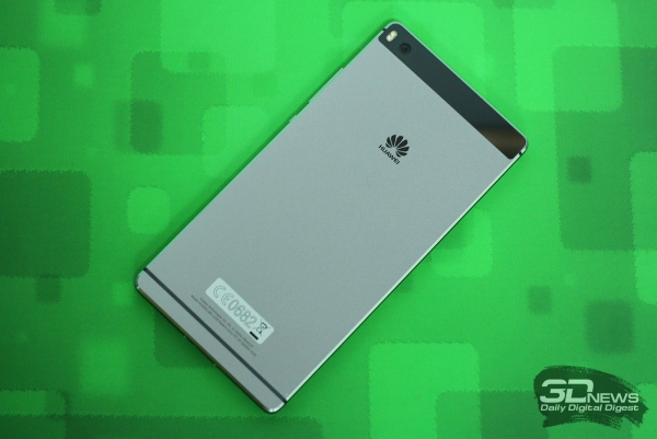  Huawei P8 – задняя панель 