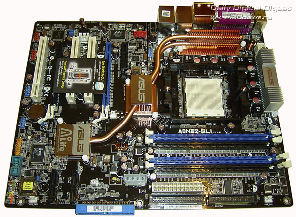  Asus A8N32-SLI Deluxe 