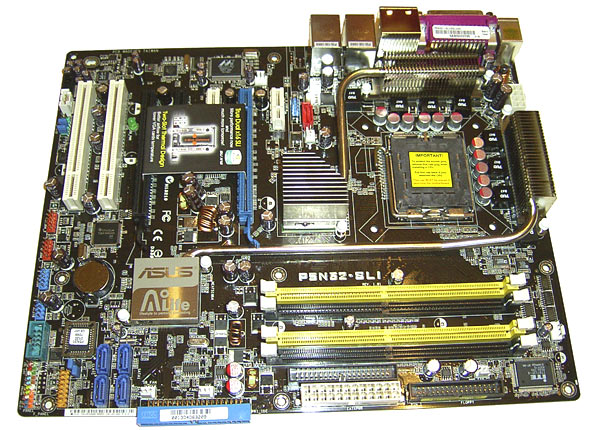  Asus P5N32-SLI Deluxe 