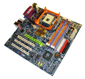  Gigabyte 8TRS300M 